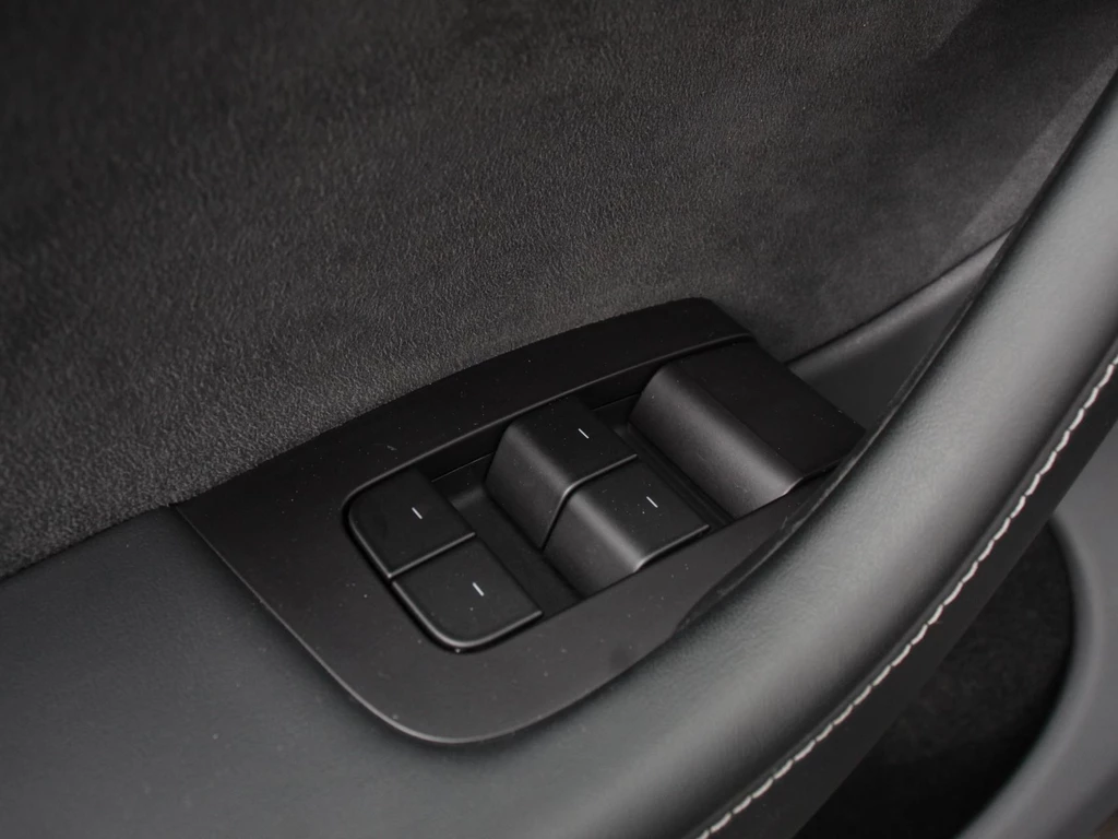 Tesla Model Y – foto 16