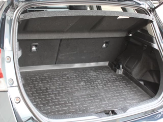 Toyota Auris – thumbnail 17
