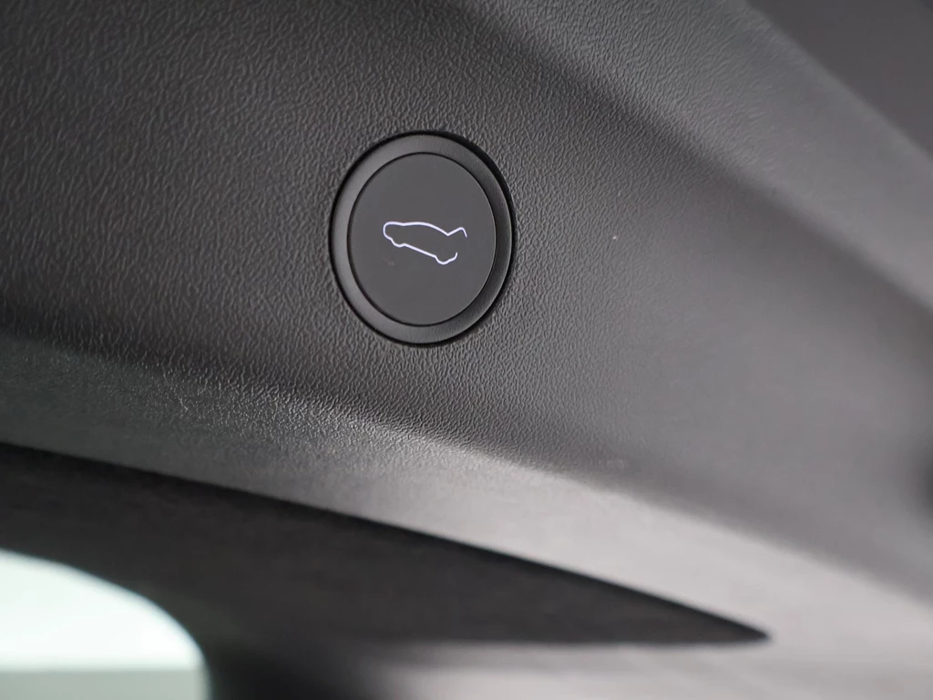 Tesla Model Y – foto 13