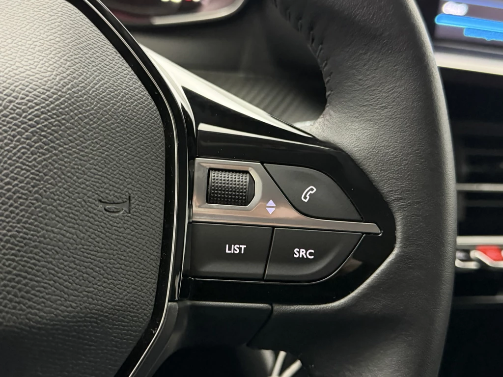 Peugeot 208 – foto 18