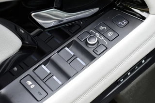 Land Rover Range Rover Evoque – thumbnail 30