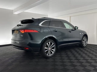 Jaguar F-PACE – thumbnail 4
