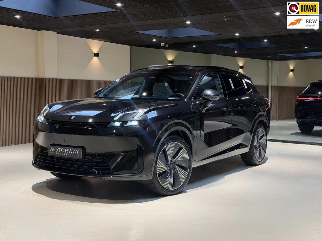 Lynk & Co 08 – foto 1