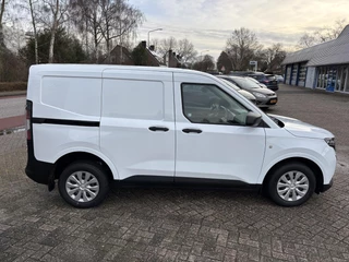 Ford Transit Courier – thumbnail 6