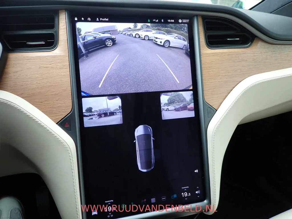 Tesla Model X – foto 16