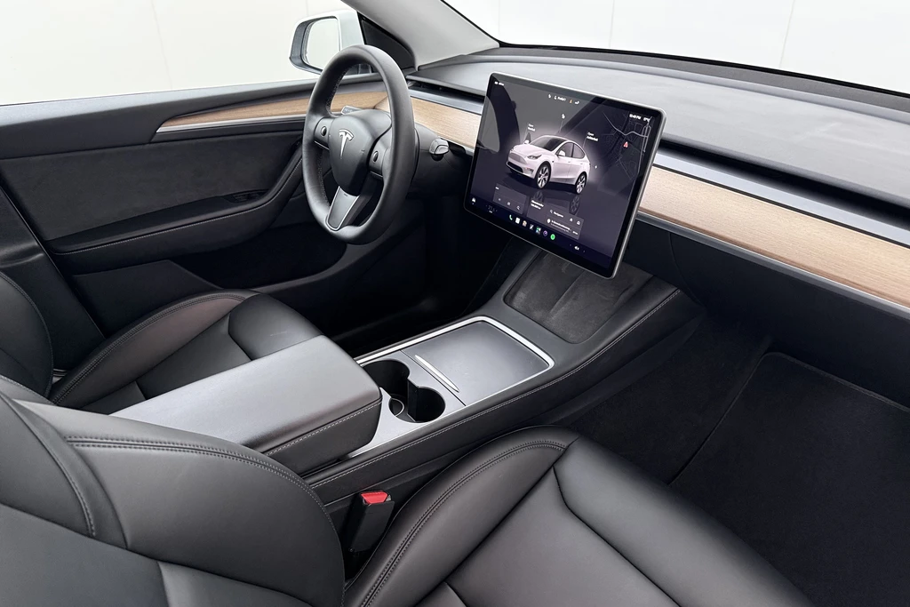 Tesla Model Y – foto 16