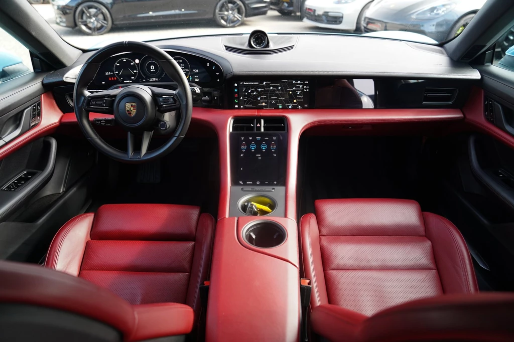 Porsche Taycan – foto 15