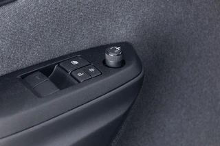 Toyota Yaris – thumbnail 12