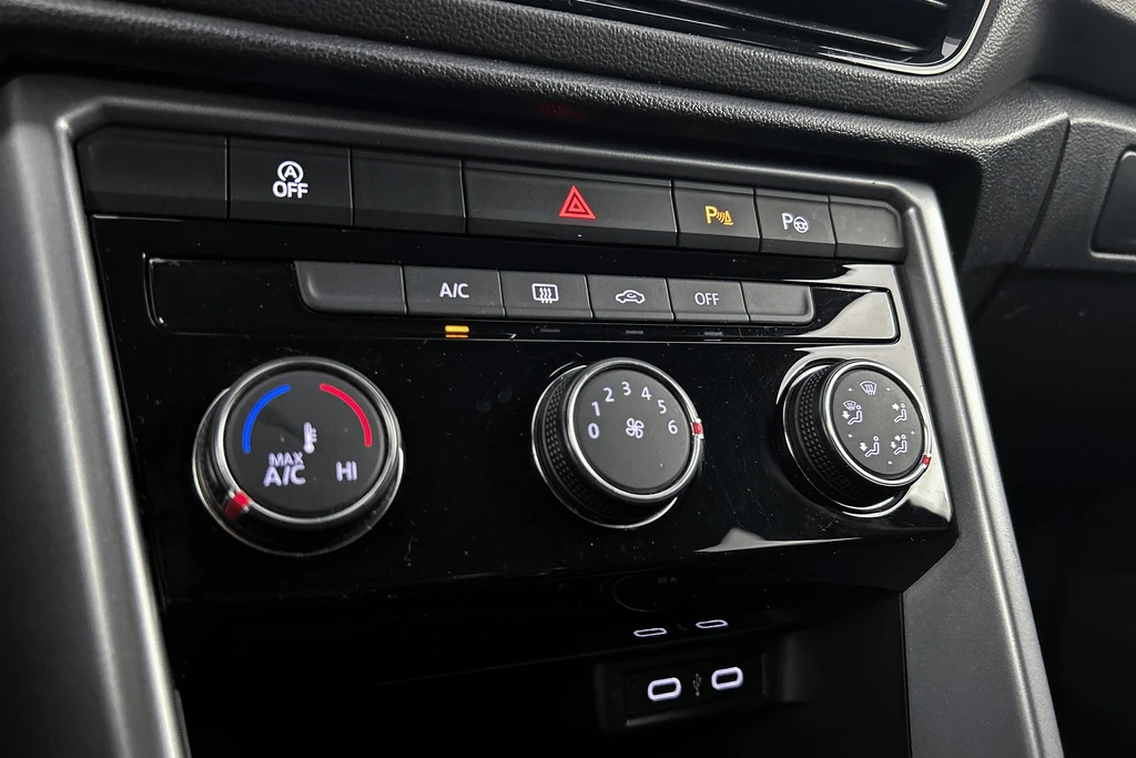 Volkswagen T-Roc – foto 24