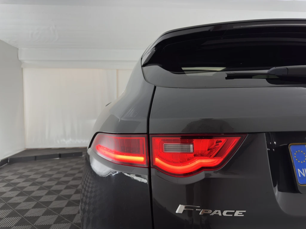 Jaguar F-PACE – foto 28