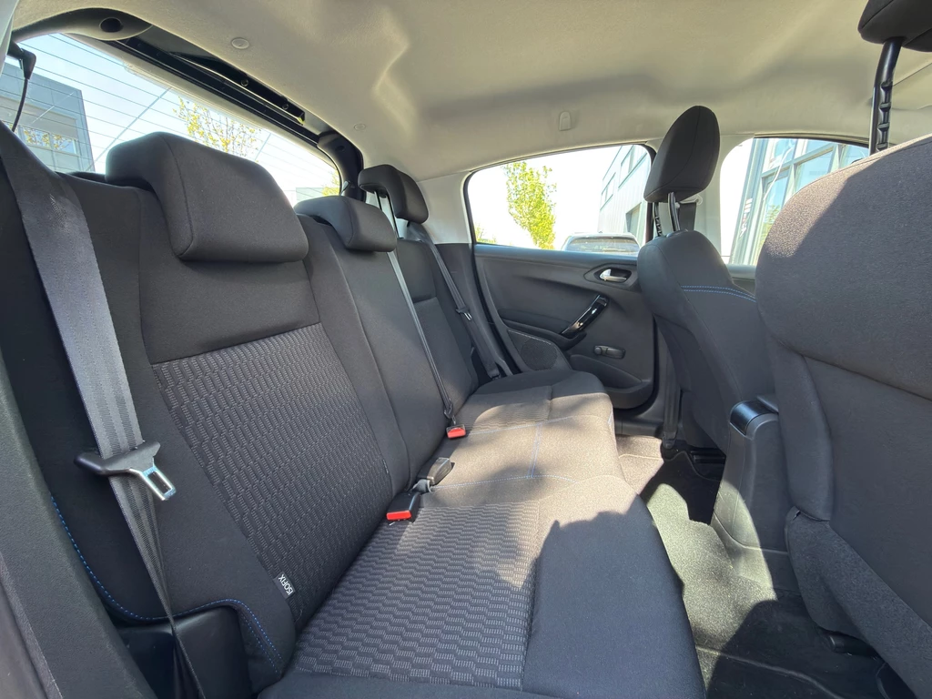 Peugeot 208 – foto 23