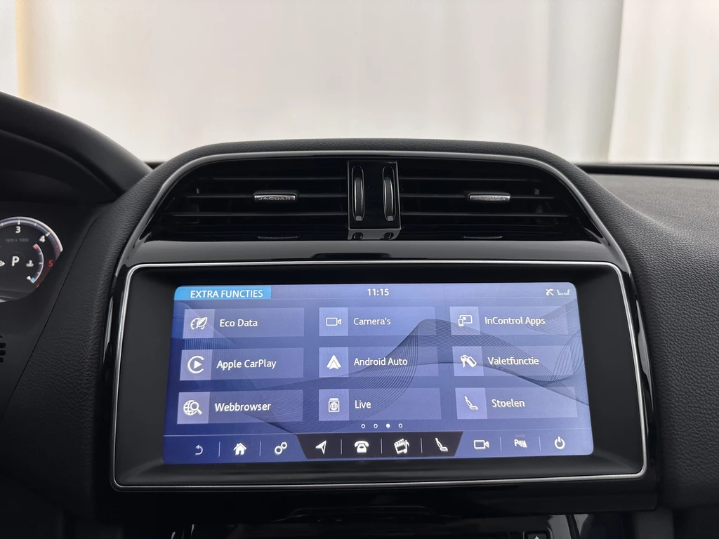 Jaguar F-PACE – foto 18