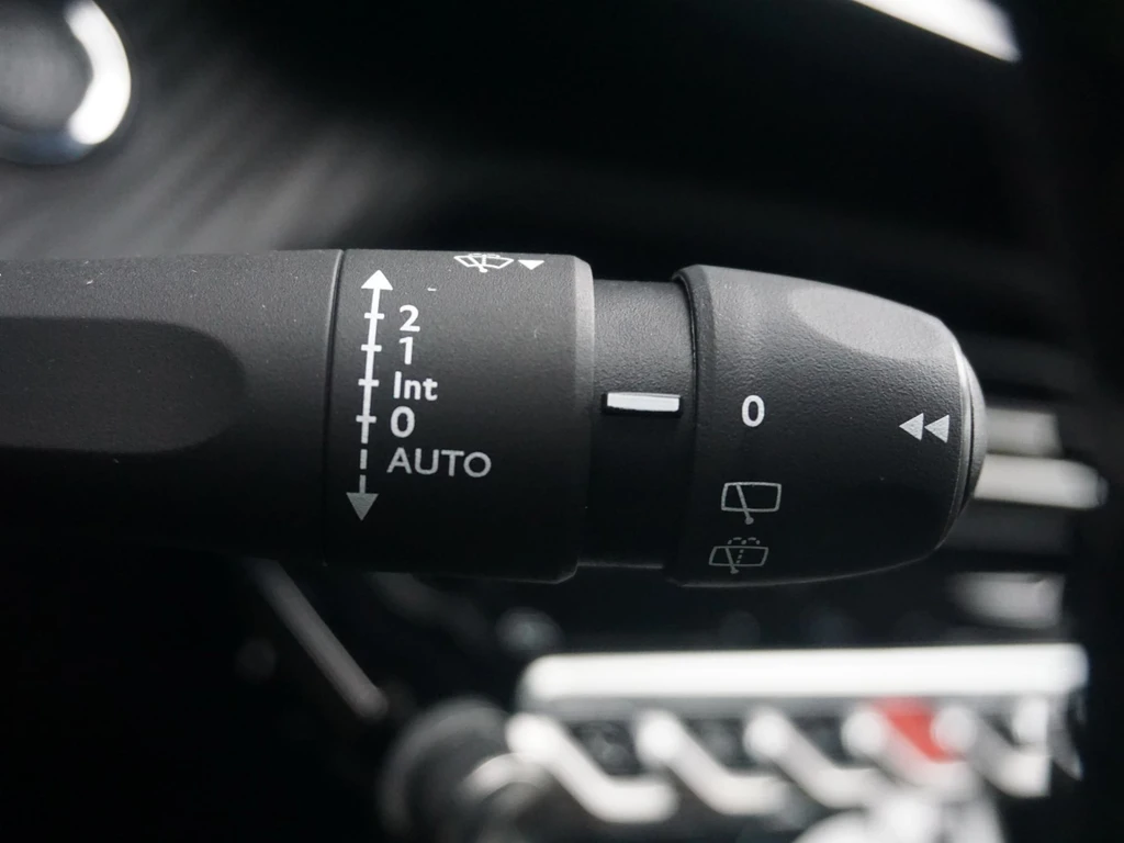 Peugeot 208 – foto 24