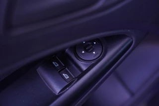 Ford Transit Connect – thumbnail 44