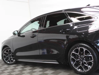 Kia ProCeed – thumbnail 23