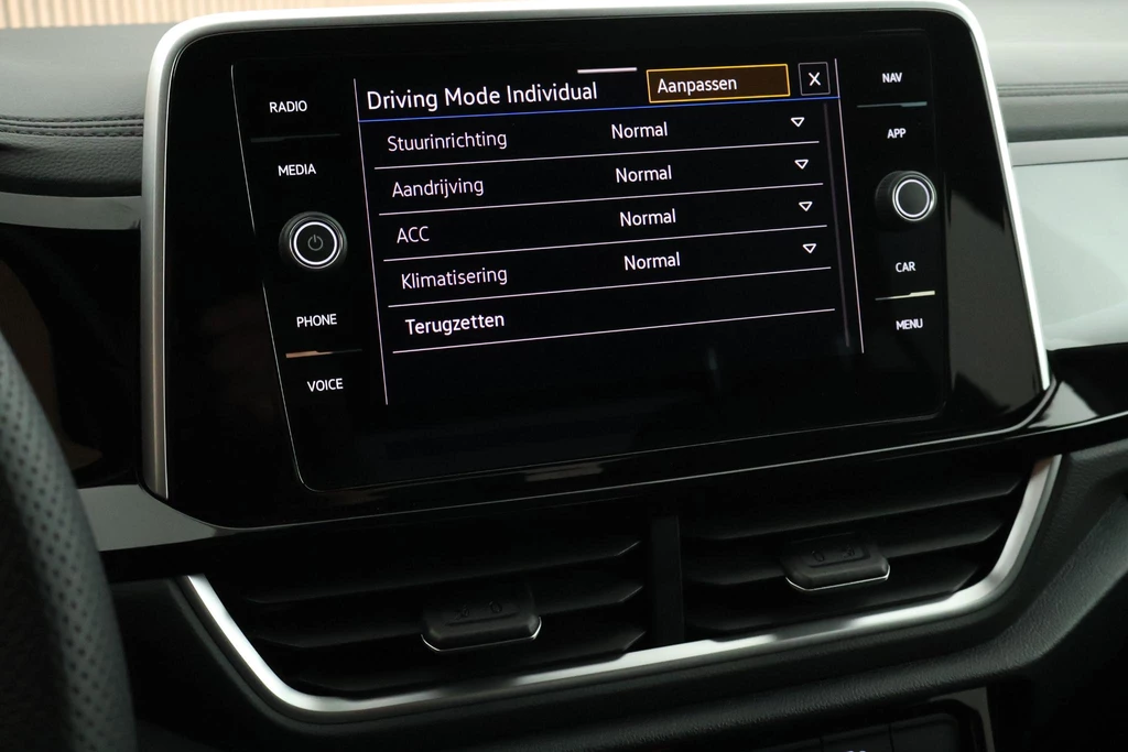Volkswagen T-Roc – foto 32