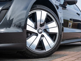 Porsche Taycan – thumbnail 28