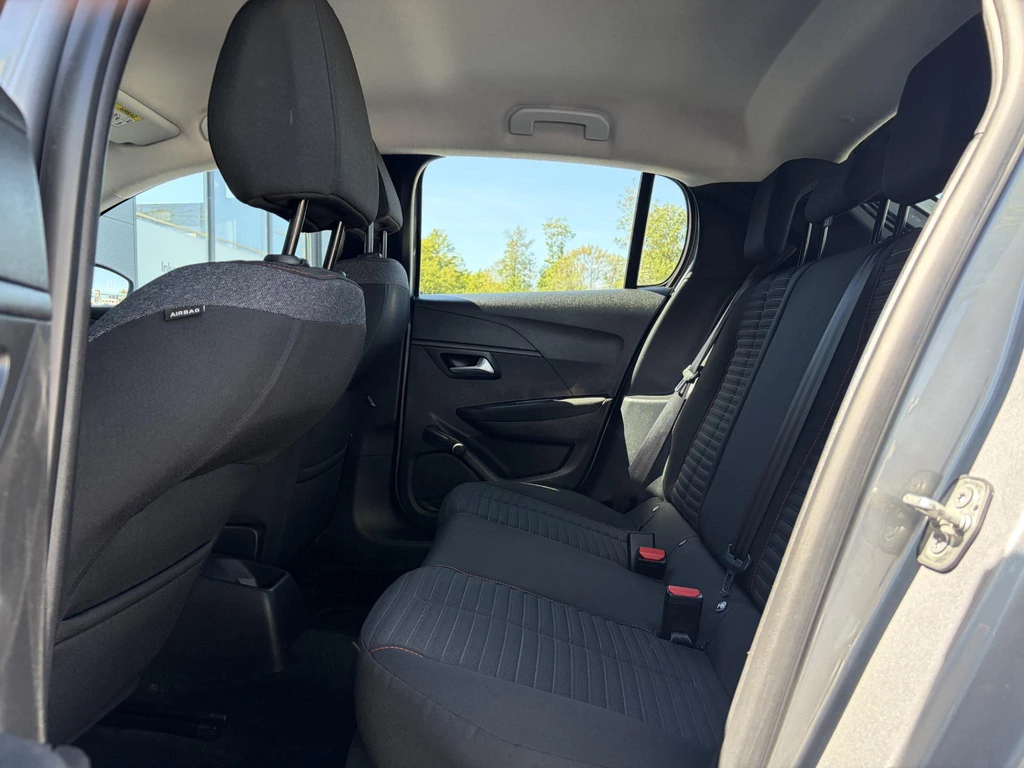 Peugeot 208 – foto 11