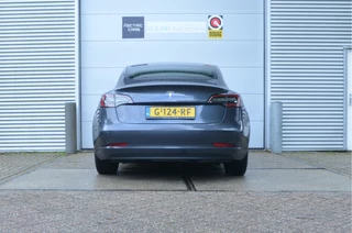 Tesla Model 3 – thumbnail 2