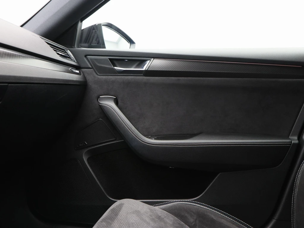 Škoda Superb – foto 36