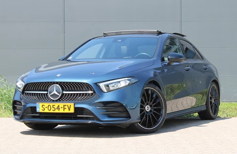 Mercedes-Benz A-klasse 180 AMG Line Panodak Sfeerlicht !!NIEUWBINNEN!!