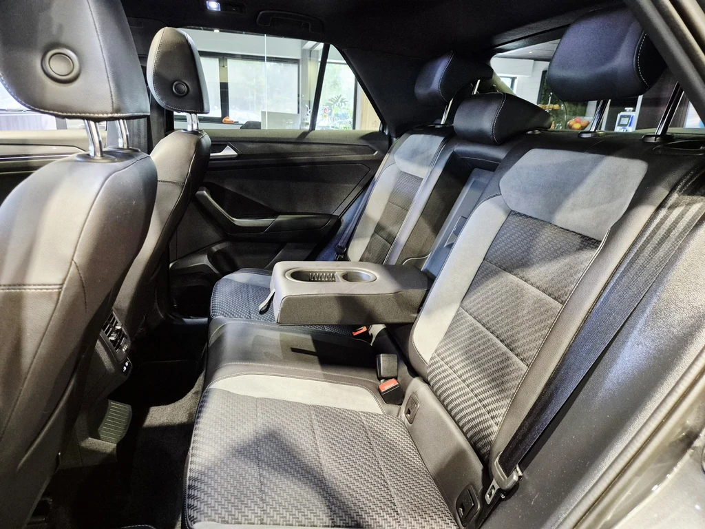Volkswagen T-Roc – foto 23