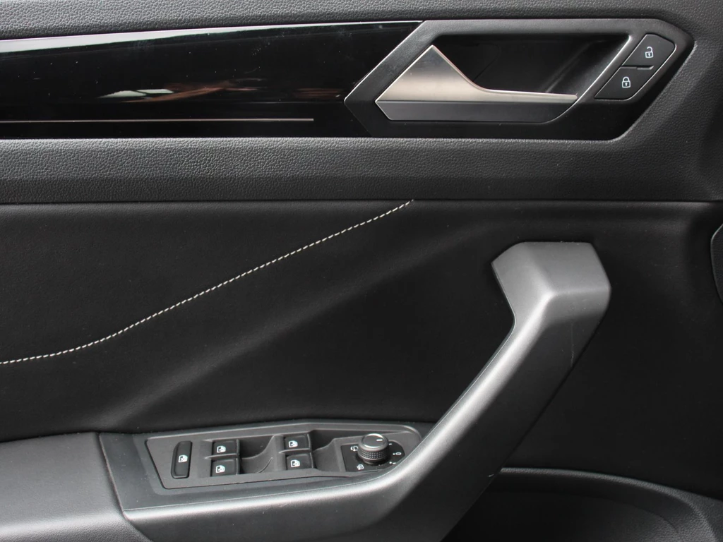 Volkswagen T-Roc – foto 16