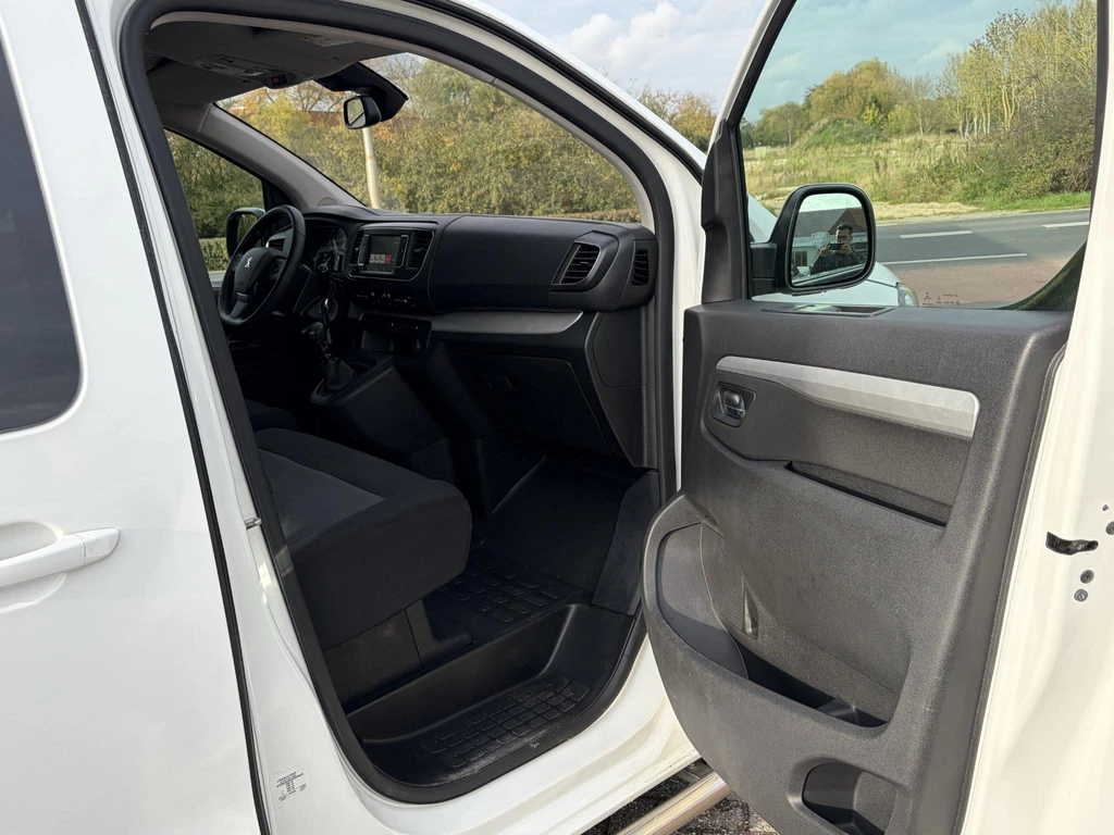 Peugeot Traveller – foto 12