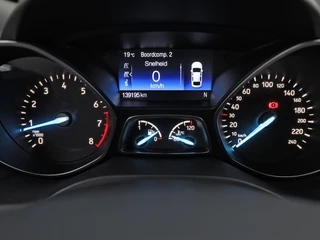 Ford Kuga – thumbnail 25