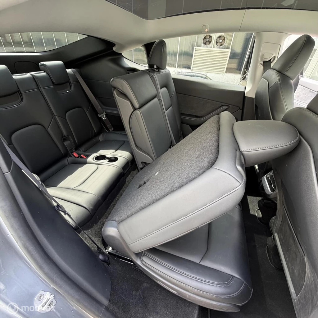 Tesla Model Y – foto 15