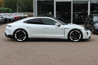 Porsche Taycan – thumbnail 5