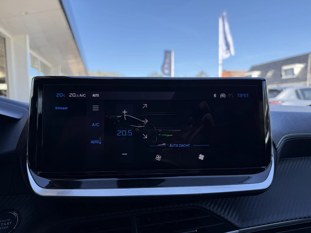 Peugeot 208 – foto 13