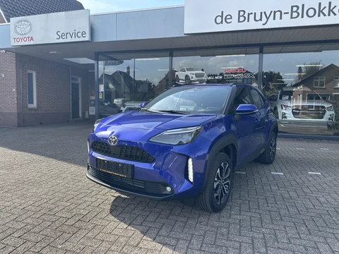 Toyota Yaris Cross 1.5 Hybrid 130pk Dynamic Apple Carplay / Android auto stoelverwarming / stuurwielverwarming / Navigatie / Apple Carplay / Android Auto / parkeercamera / 10 jaar Toyota garantie / rijklaarprijs incl. Toyota Pechhulppas