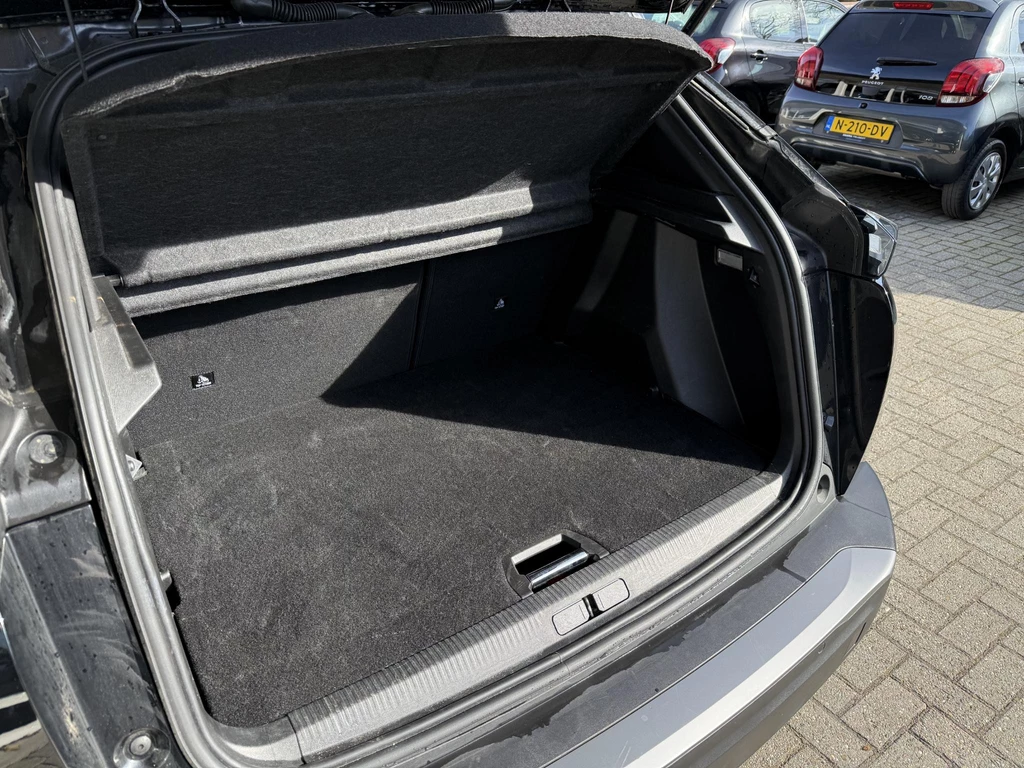 Peugeot e-2008 – foto 12