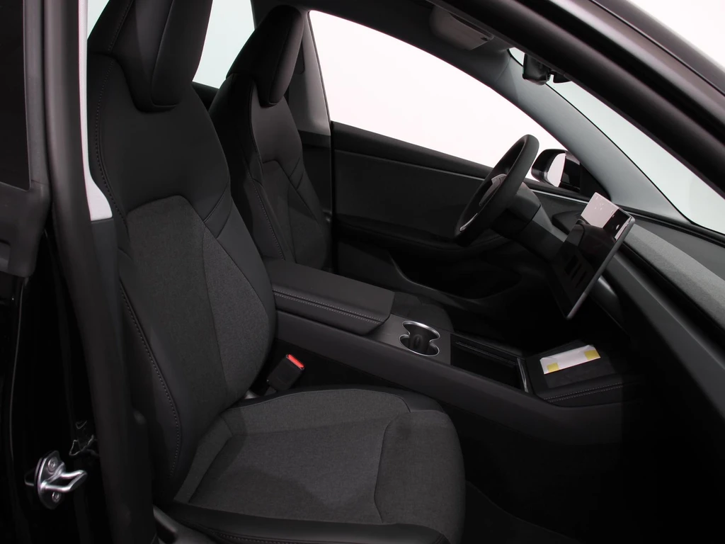 Tesla Model 3 – foto 11