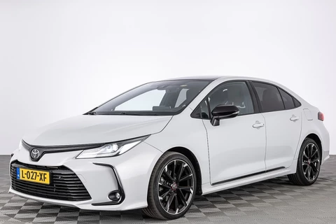 Toyota Corolla 1.8 Hybrid GR-Sport | Full LED | CAMERA | ECC | Half LEDER -HEMELVAART OPEN!-