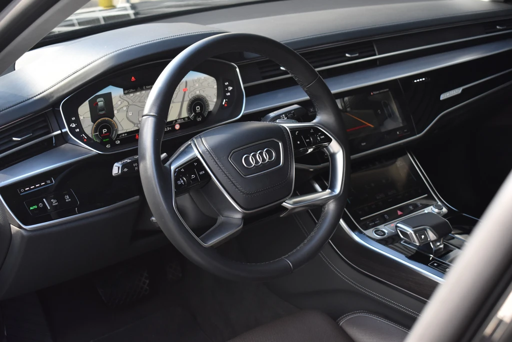 Audi A8 – foto 30