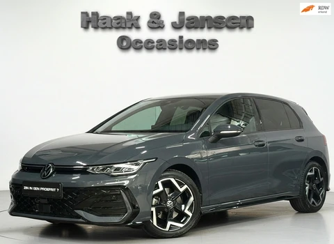 Volkswagen Golf 1.5 eTSI R-Line Edition - ACC - Lane - Camera -