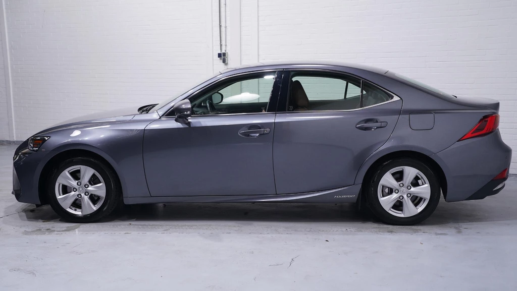 Lexus IS – foto 2
