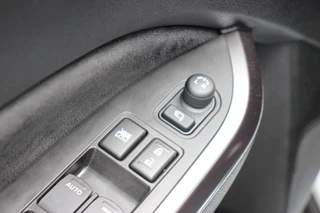 Suzuki Vitara – thumbnail 30