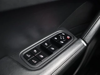 Porsche Cayenne – thumbnail 37