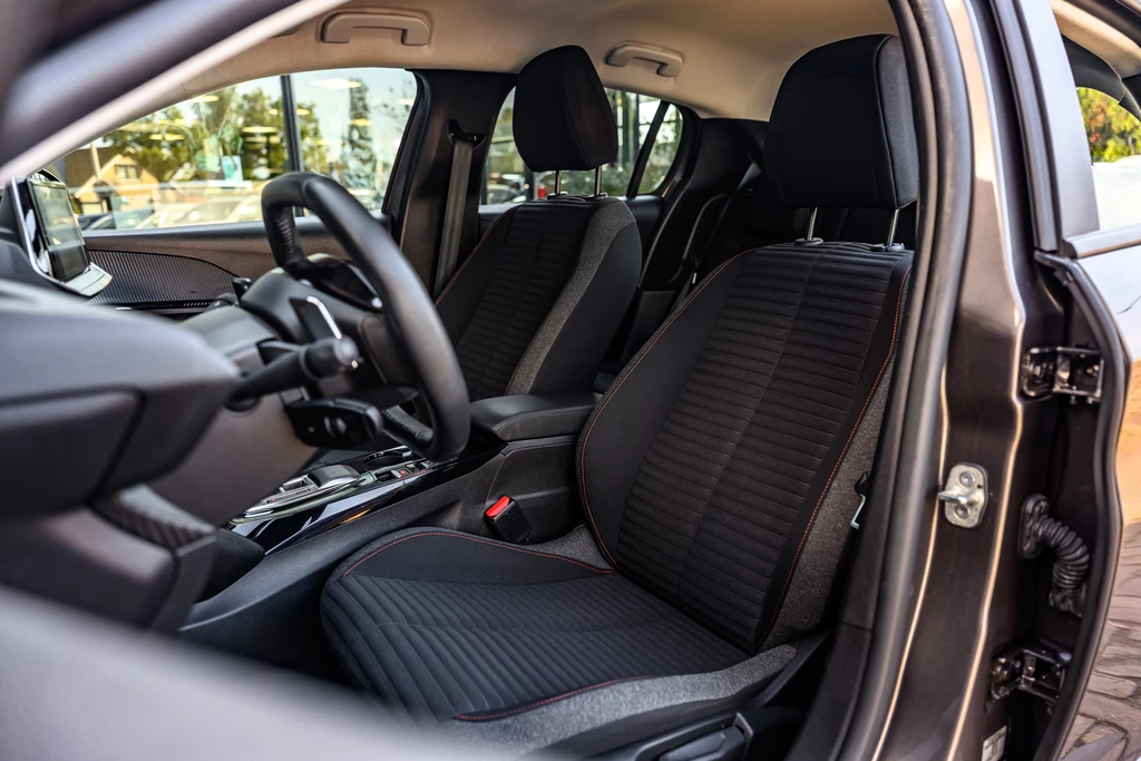 Peugeot 208 – foto 19