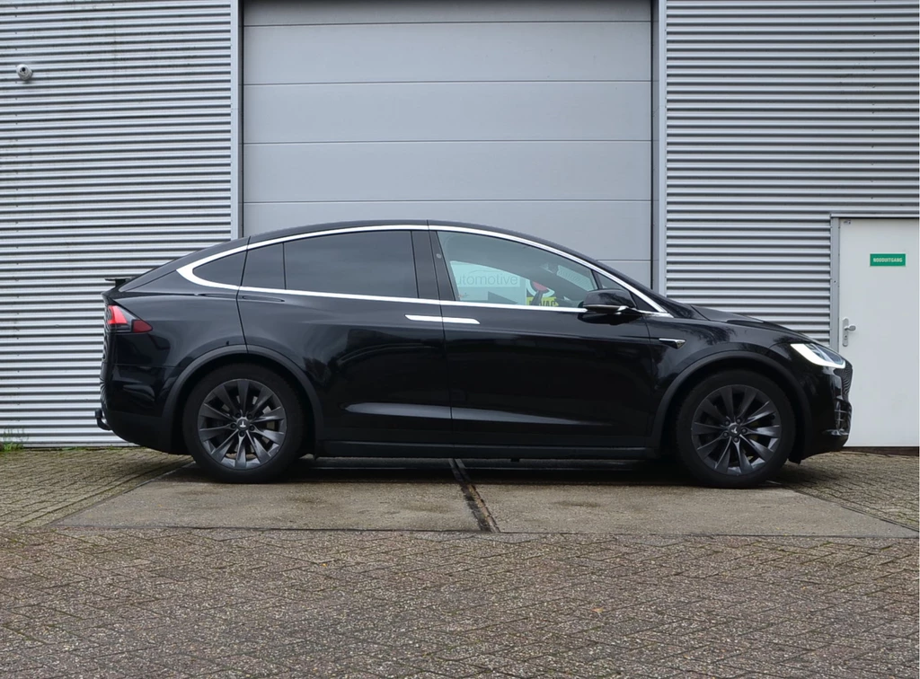 Tesla Model X – foto 7