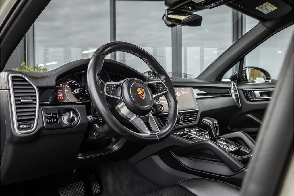 Porsche Cayenne – foto 12