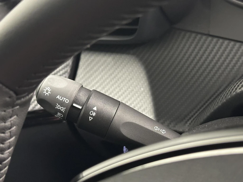 Peugeot e-208 – foto 21