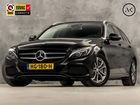 Mercedes-Benz C-Klasse 350 e AMG Deluxe Sport 279Pk Automaat (NAVIGATIE, LUCHTVERING, MEMORY SEATS, CAMERA, TREKHAAK, ADAPTIVE CRUISE, SFEERVERLICHTING, KEYLESS START, ELEK ACHTERKLEP, GETINT GLAS, NIEUWSTAAT)