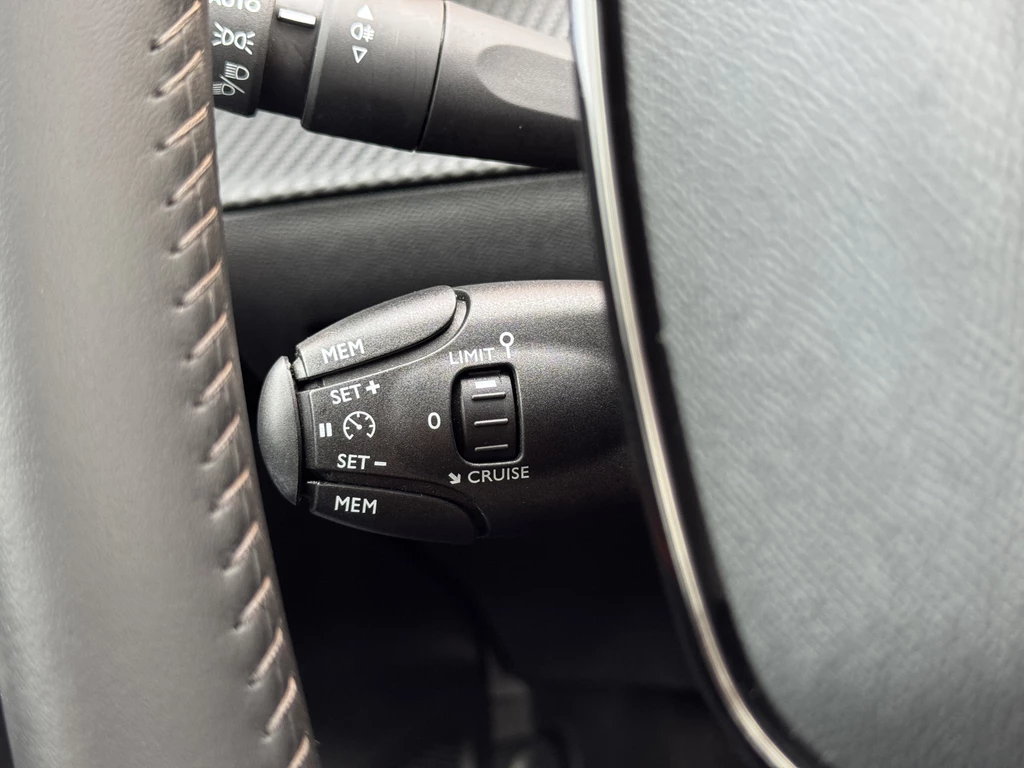 Peugeot 208 – foto 12
