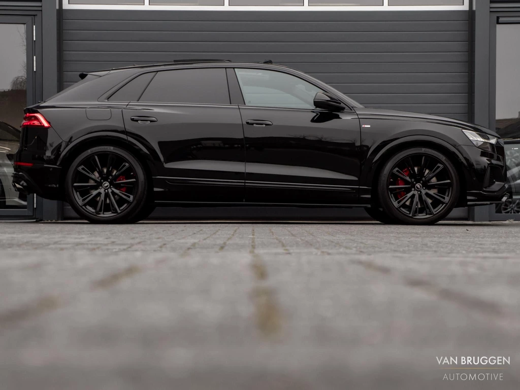 Audi Q8 – foto 11