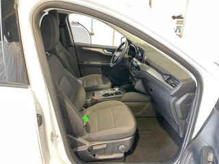 Ford Kuga – thumbnail 9
