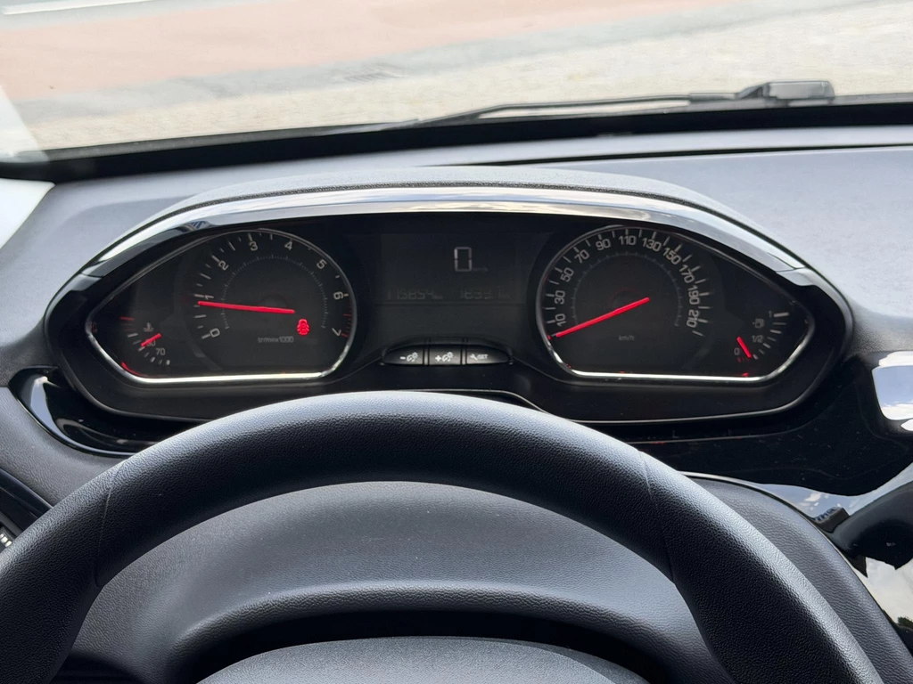 Peugeot 208 – foto 33